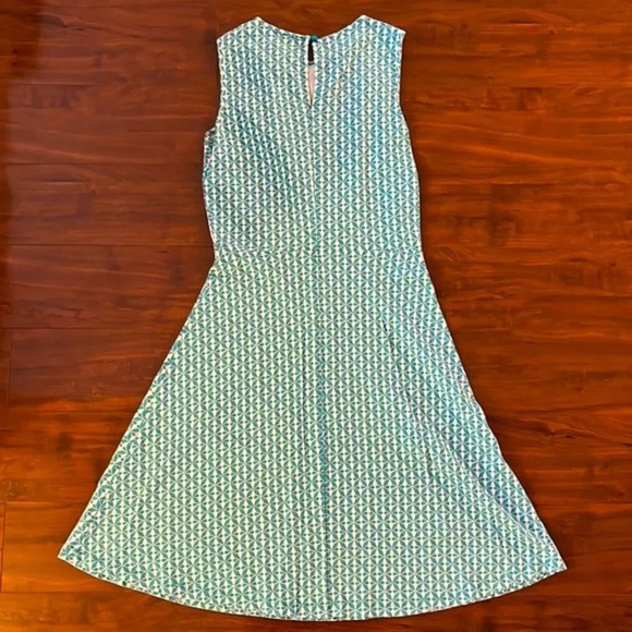 Print Flare Dress - Picture 4 of 10